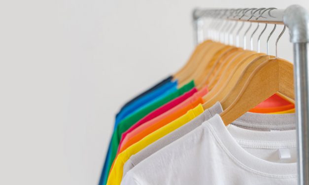 Hurtownia koszulek – skąd kupować koszulki?